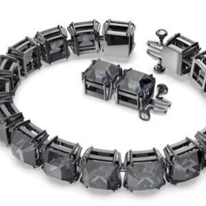 SWAROVSKI Millenia Bracelet Square Cut Grey Crystal
